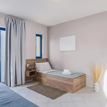 Hotel Yria